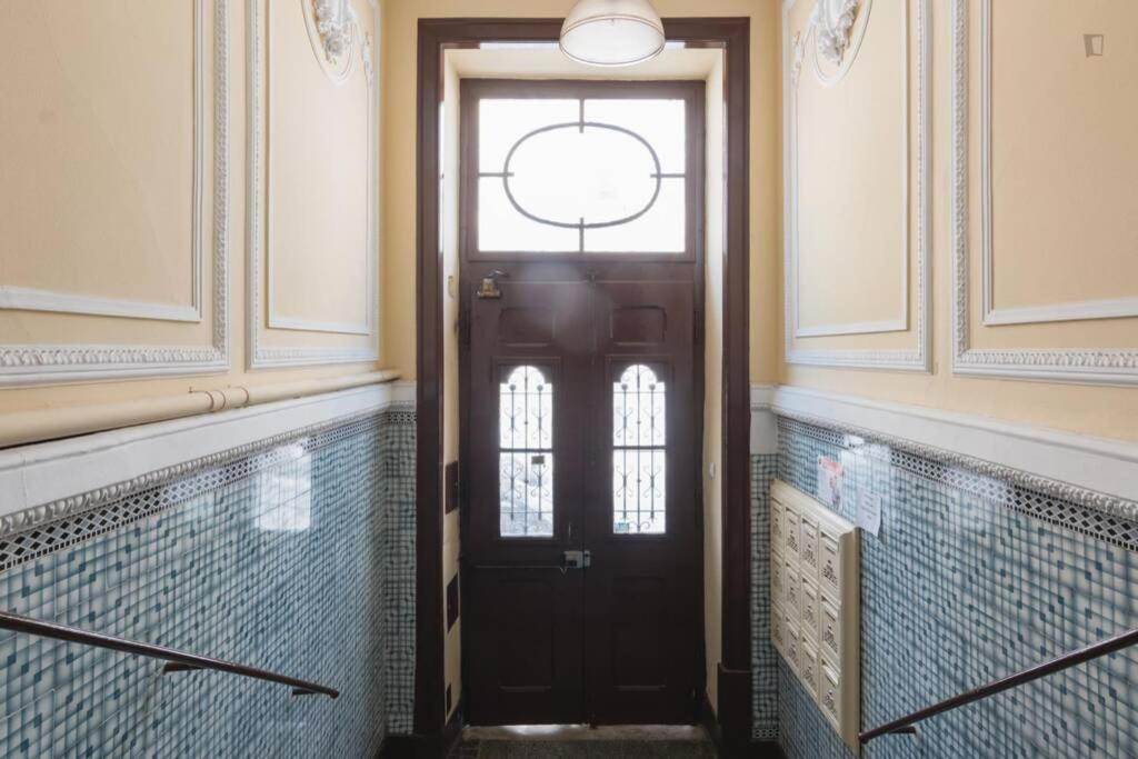 Sunny Terrace Apt, Close To Downtown! 2 Bedroom Flat Lisbon Exterior photo