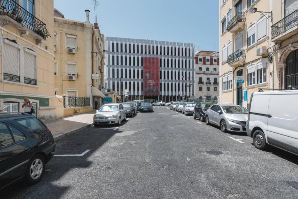 Sunny Terrace Apt, Close To Downtown! 2 Bedroom Flat Lisbon Exterior photo