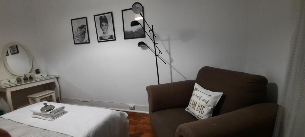 Sunny Terrace Apt, Close To Downtown! 2 Bedroom Flat Lisbon Exterior photo