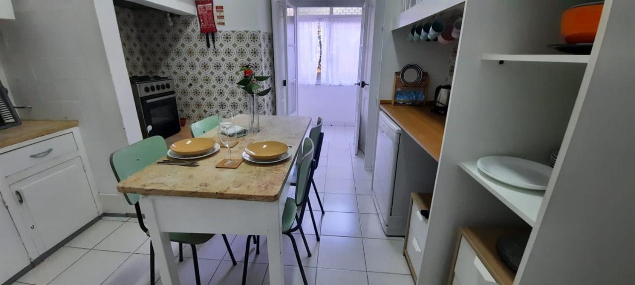 Sunny Terrace Apt, Close To Downtown! 2 Bedroom Flat Lisbon Exterior photo