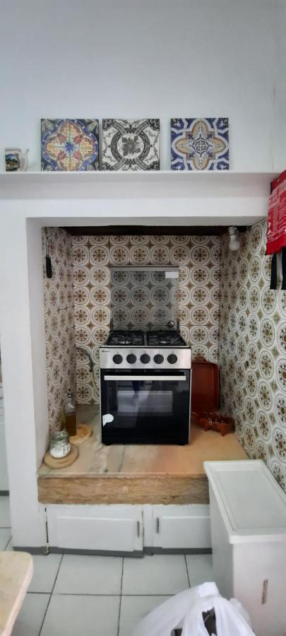 Sunny Terrace Apt, Close To Downtown! 2 Bedroom Flat Lisbon Exterior photo